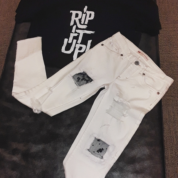 Meet your Posher, Ramaya Jolie - Picture 4 of 4